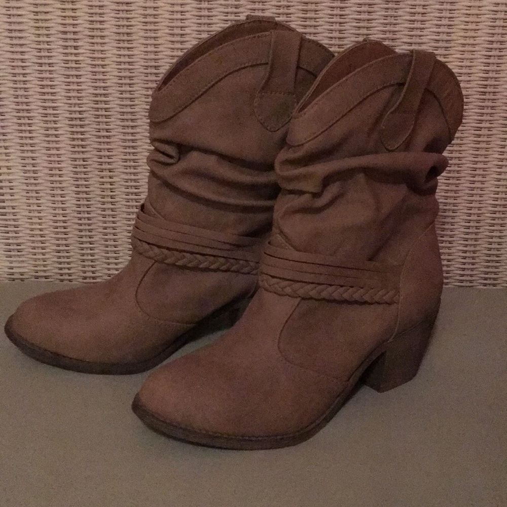 Women’s SO mid calf boots